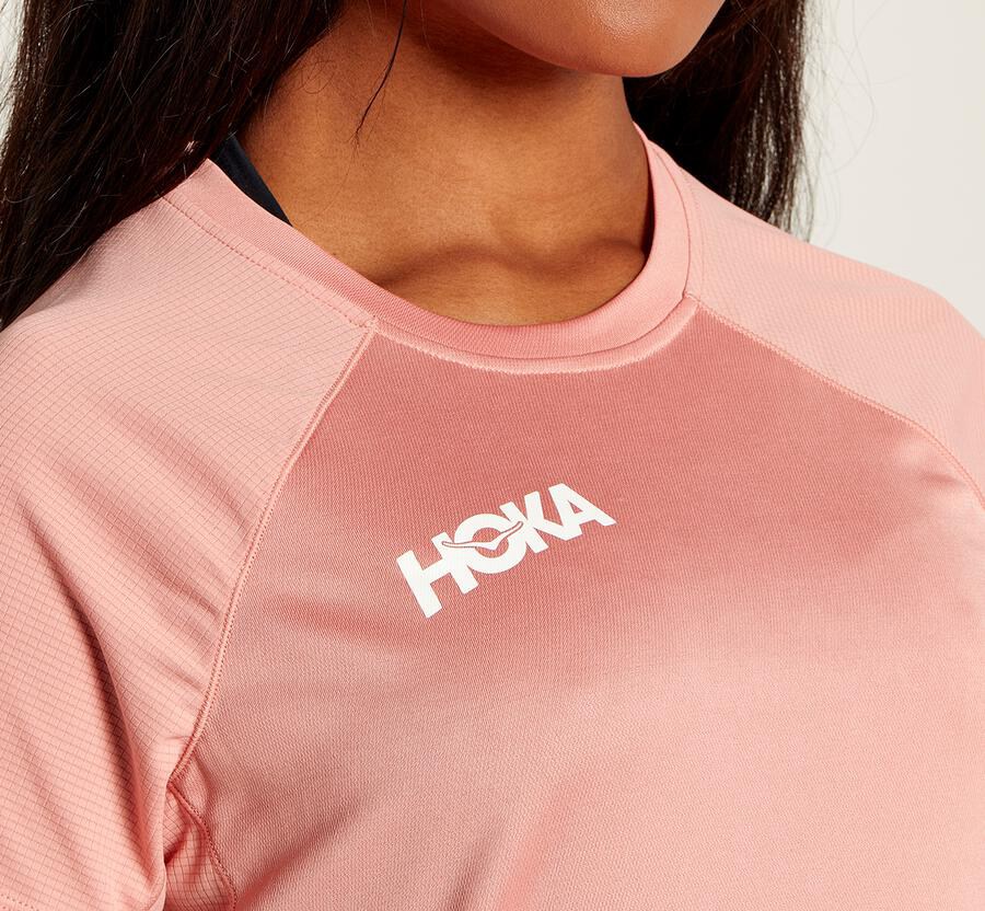 Top Hoka One One Mujer - Performance Short Sleeve - Rosas - XSG348916